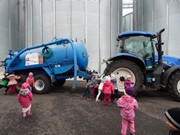 Za zemědělskou technikou do Luštěnic